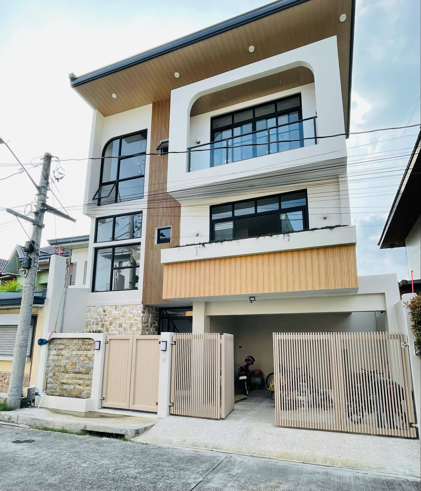 Metro Manila Pasig City Pinagbuhatan Greenwoods Executive Village Pasig Gate Greenwoods Avenue Pasig Metro Manila Philippines Greenwoods Executive Village Pasig Gate 1600