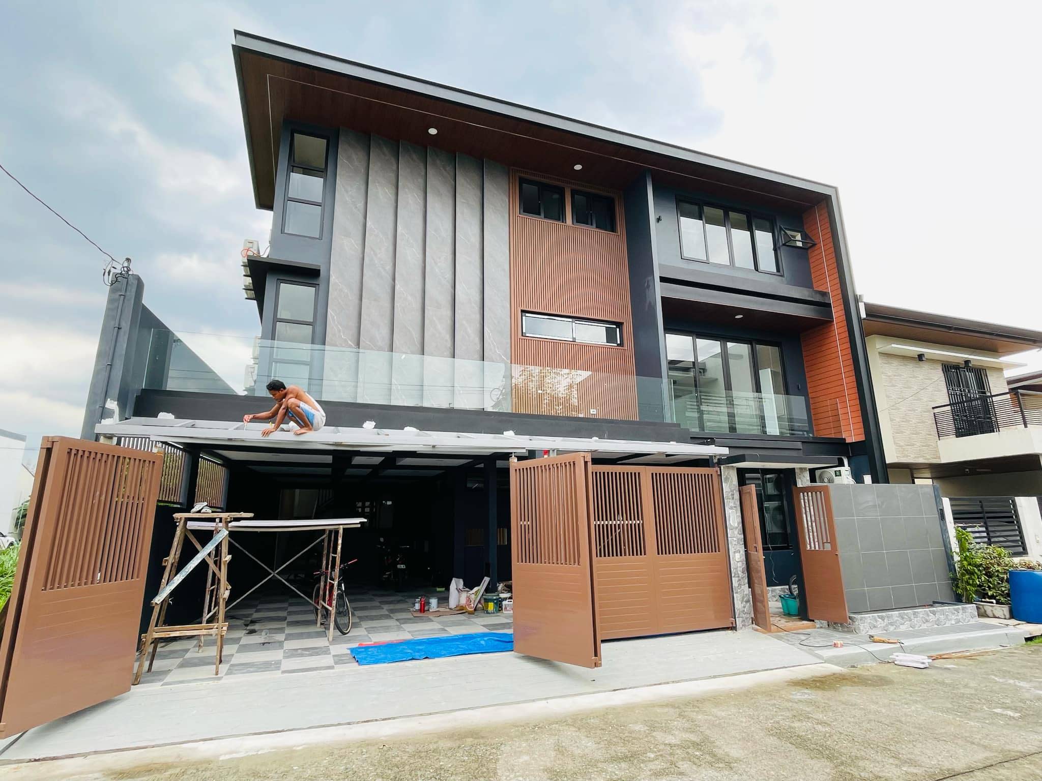 Metro Manila Pasig City Pinagbuhatan Greenwoods Executive Village Pasig Gate Greenwoods Avenue Pasig Metro Manila Philippines Greenwoods Executive Village Pasig Gate 1600