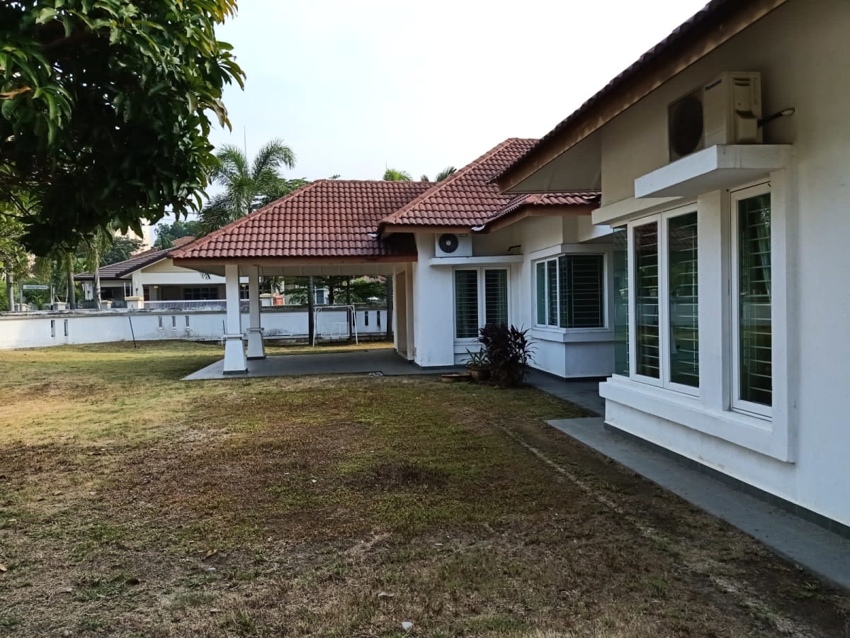 Bungalow for Sale at Taman Hulu Langat Jaya